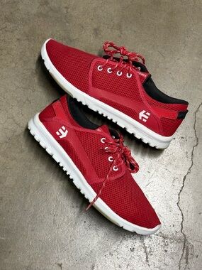 Etnies Scout Lightweight Slip On Men’s Size 11 Red Sneakers